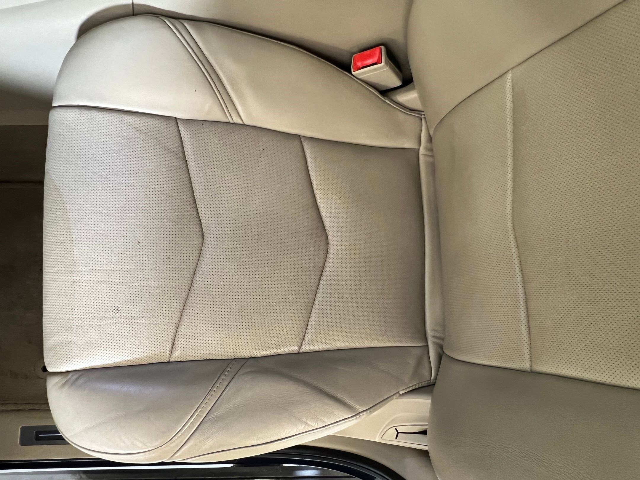 Used 2018 Cadillac Escalade Premium Luxury image 23