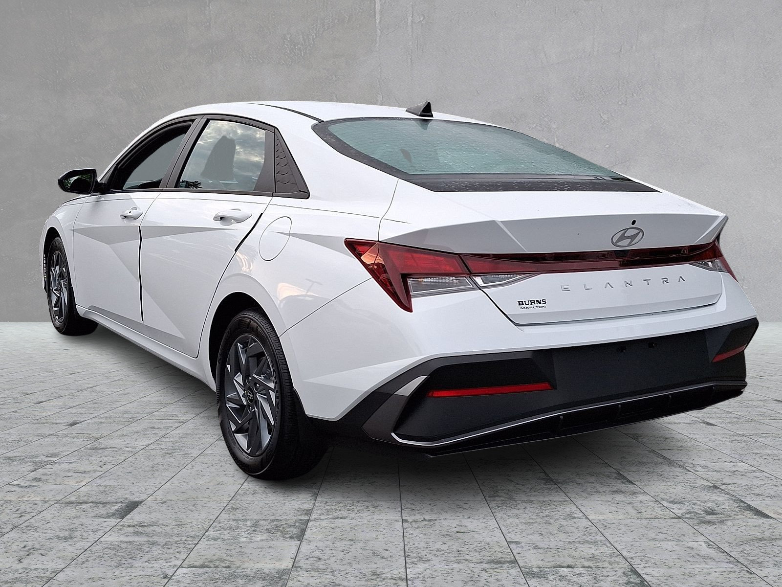 Certified 2024 Hyundai Elantra SEL FWD image 6
