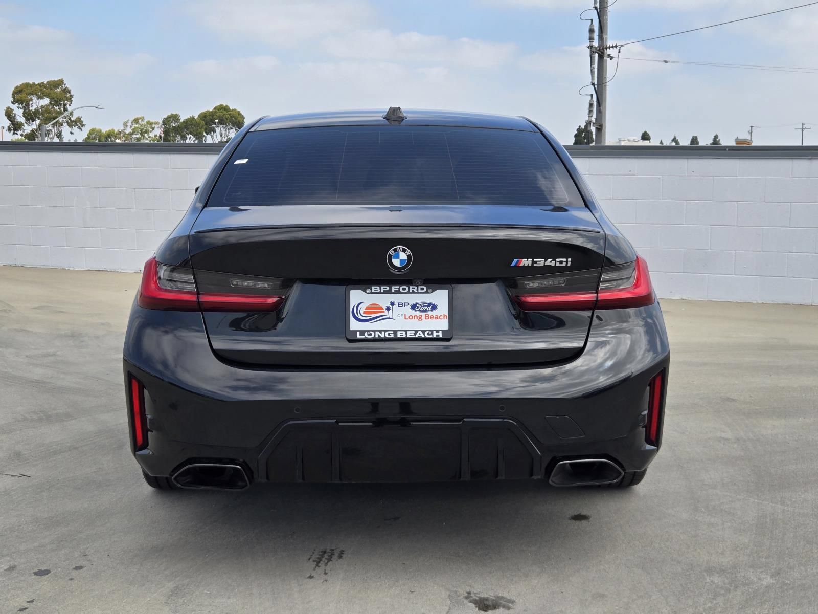 Used 2023 BMW M340i w/ Driving Assistance Package RWD image 5