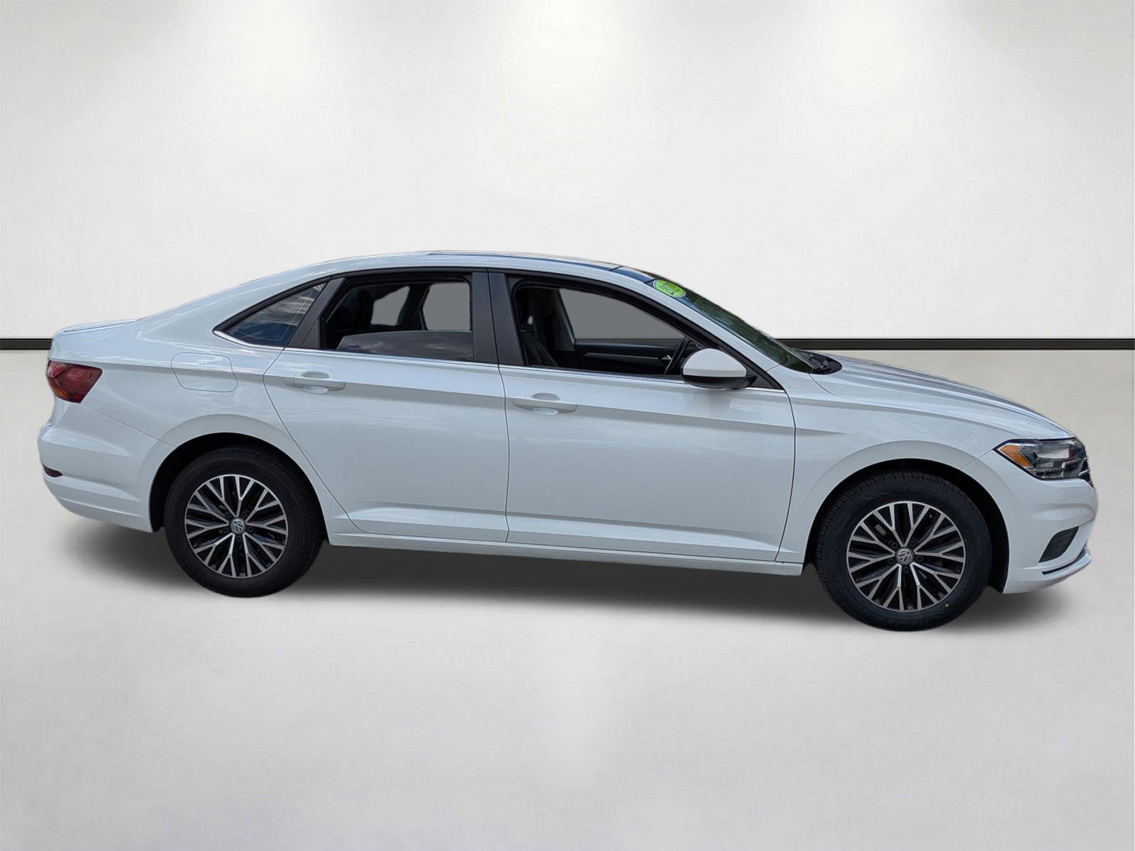 Used 2019 Volkswagen Jetta SE FWD image 3