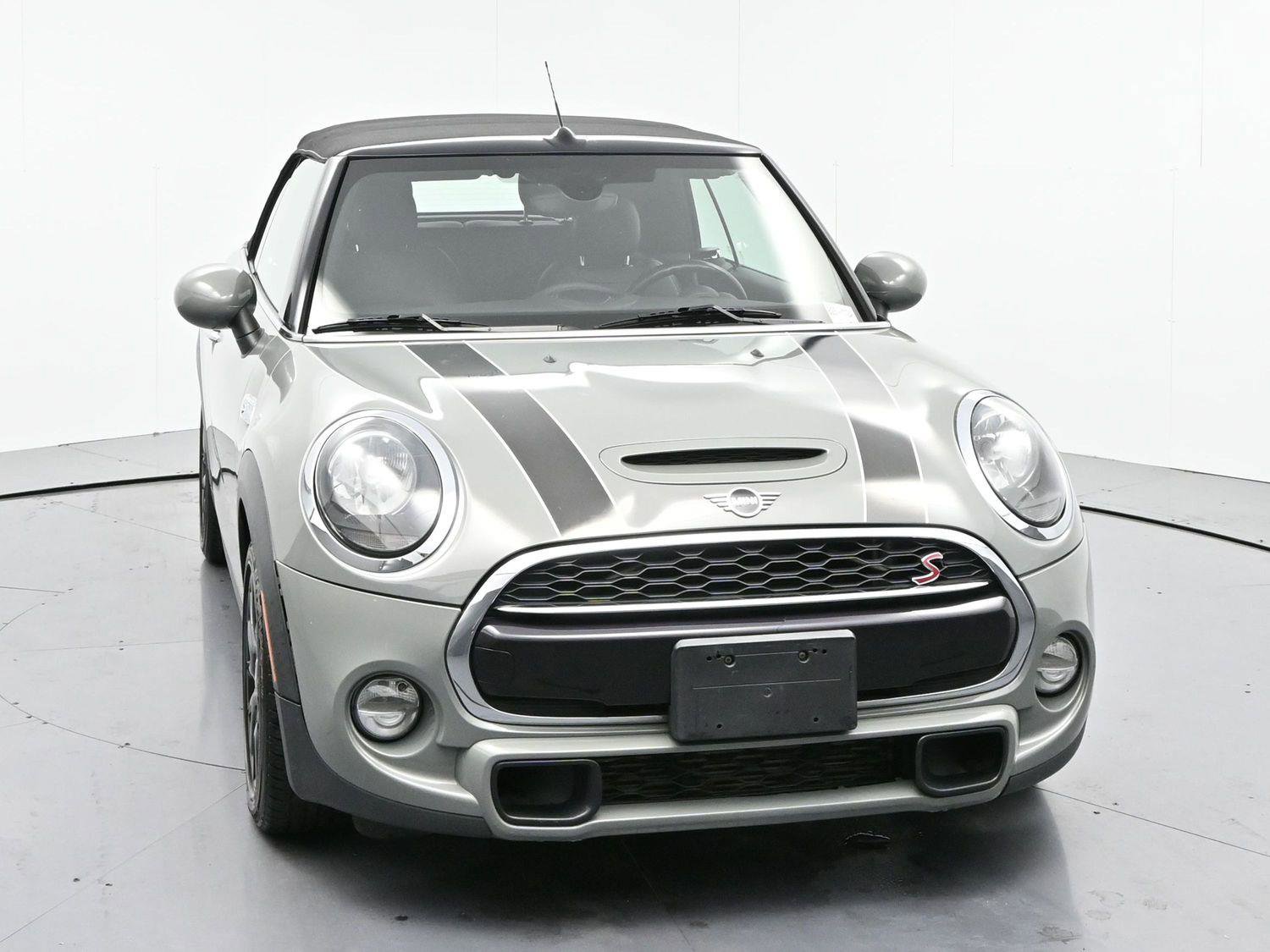 Used 2019 MINI Cooper S image 2