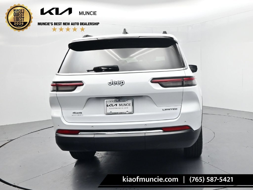 Used 2023 Jeep Grand Cherokee L Limited AWD/4WD image 7