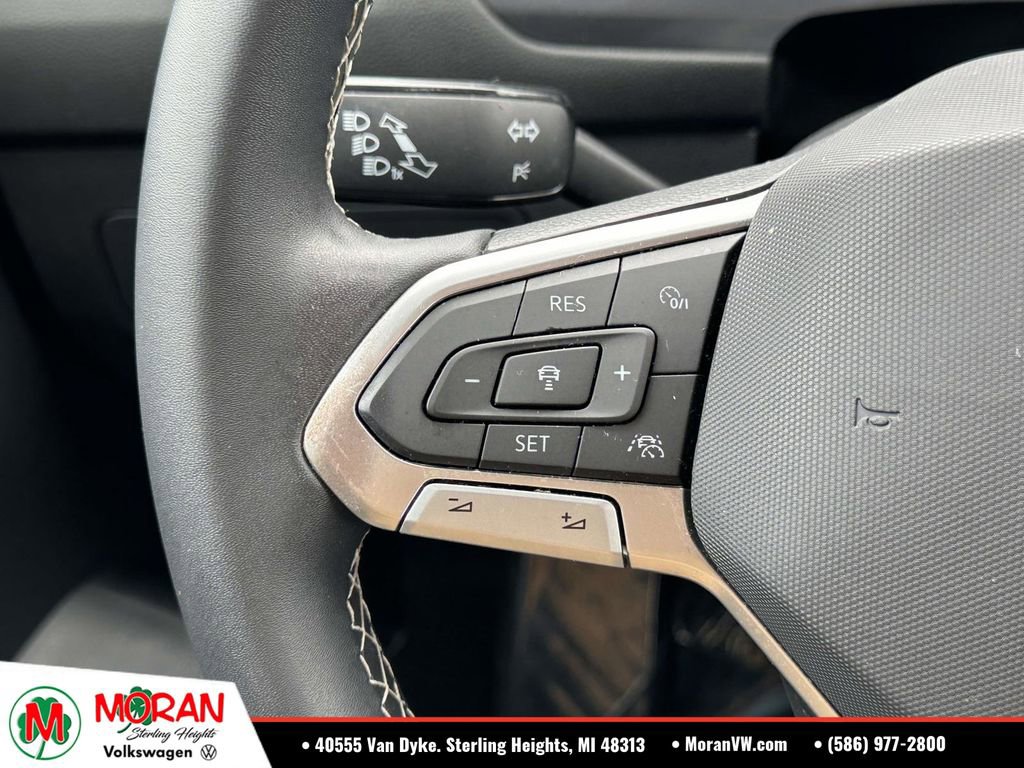 Used 2023 Volkswagen Tiguan SE AWD/4WD image 24
