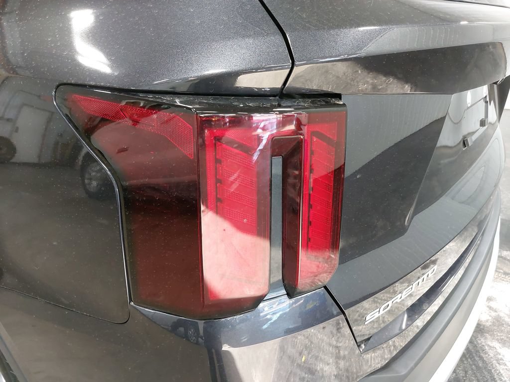 New 2026 Kia Sorento LX FWD image 35