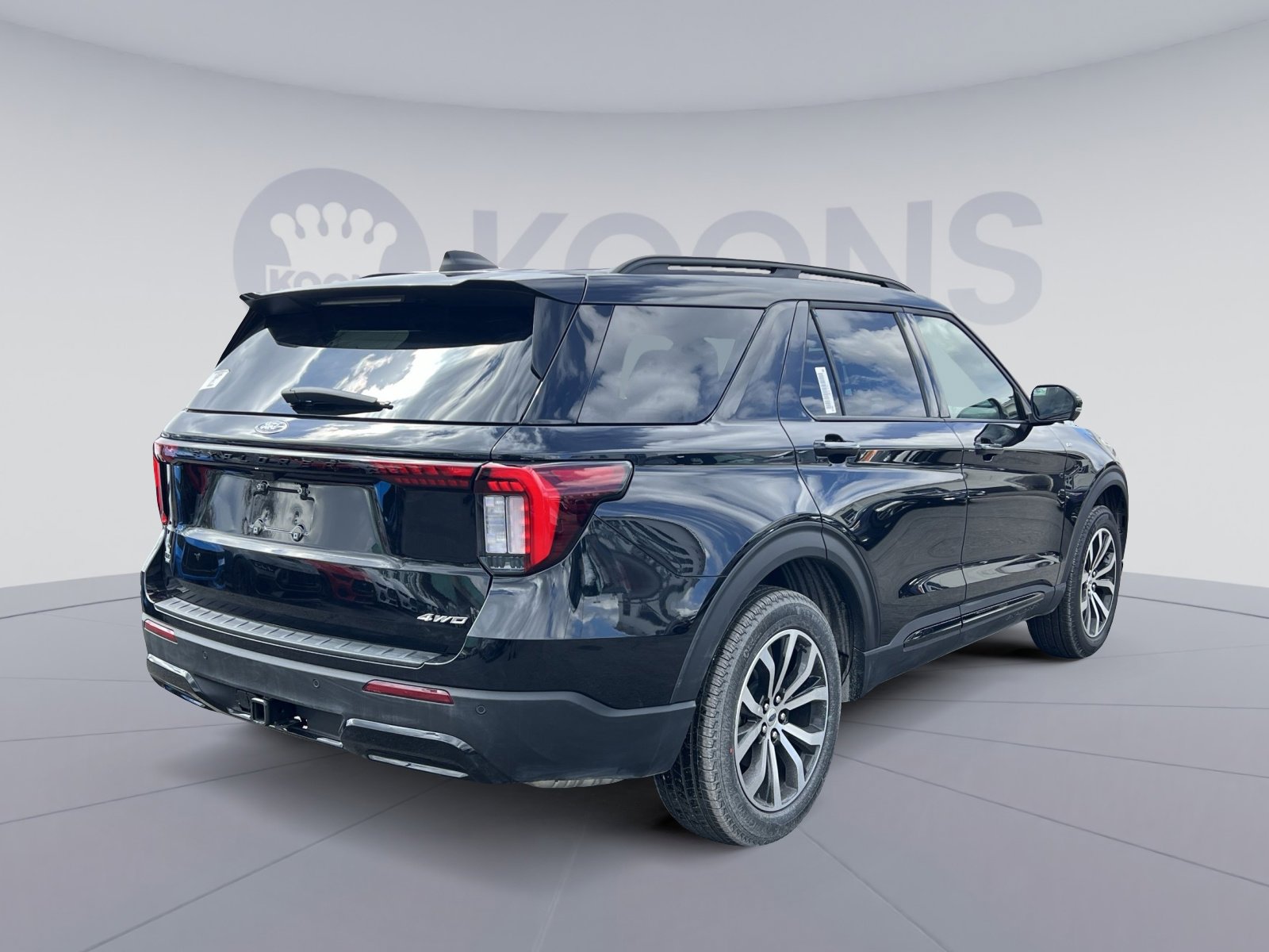 New 2026 Ford Explorer ST-Line image 7