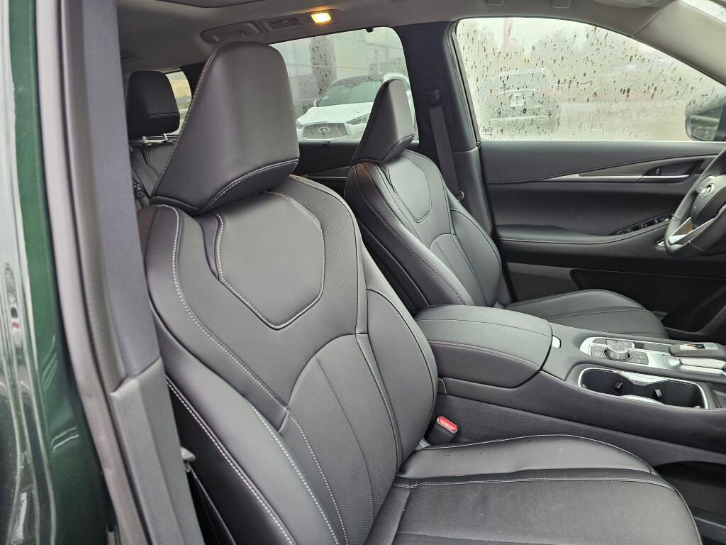 New 2026 INFINITI QX60 Luxe w/ Cargo Package image 12