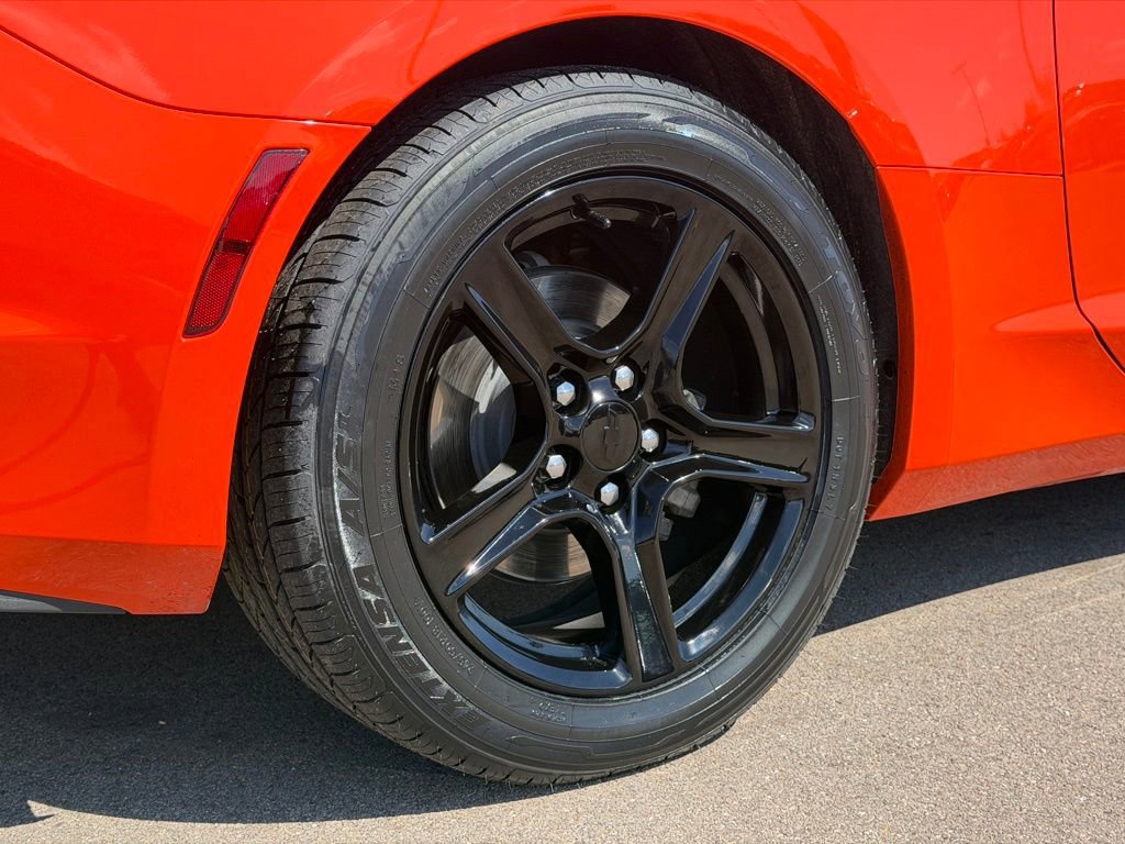 Used 2020 Chevrolet Camaro LT image 22