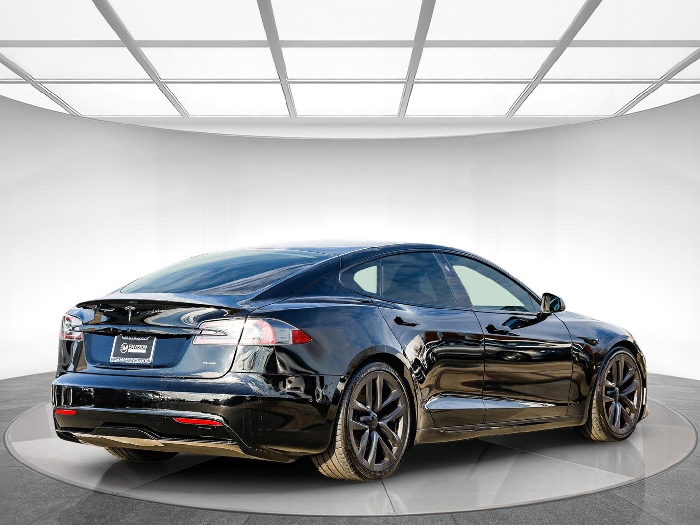 Used 2021 Tesla Model S Plaid image 4