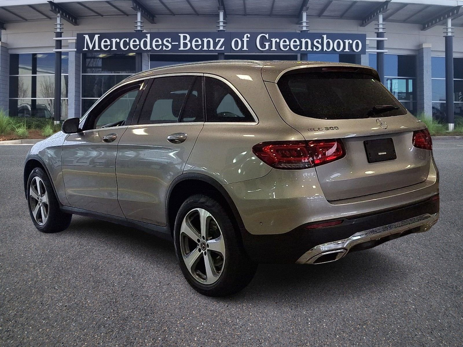 Used 2021 Mercedes-Benz GLC 300 4MATIC image 6