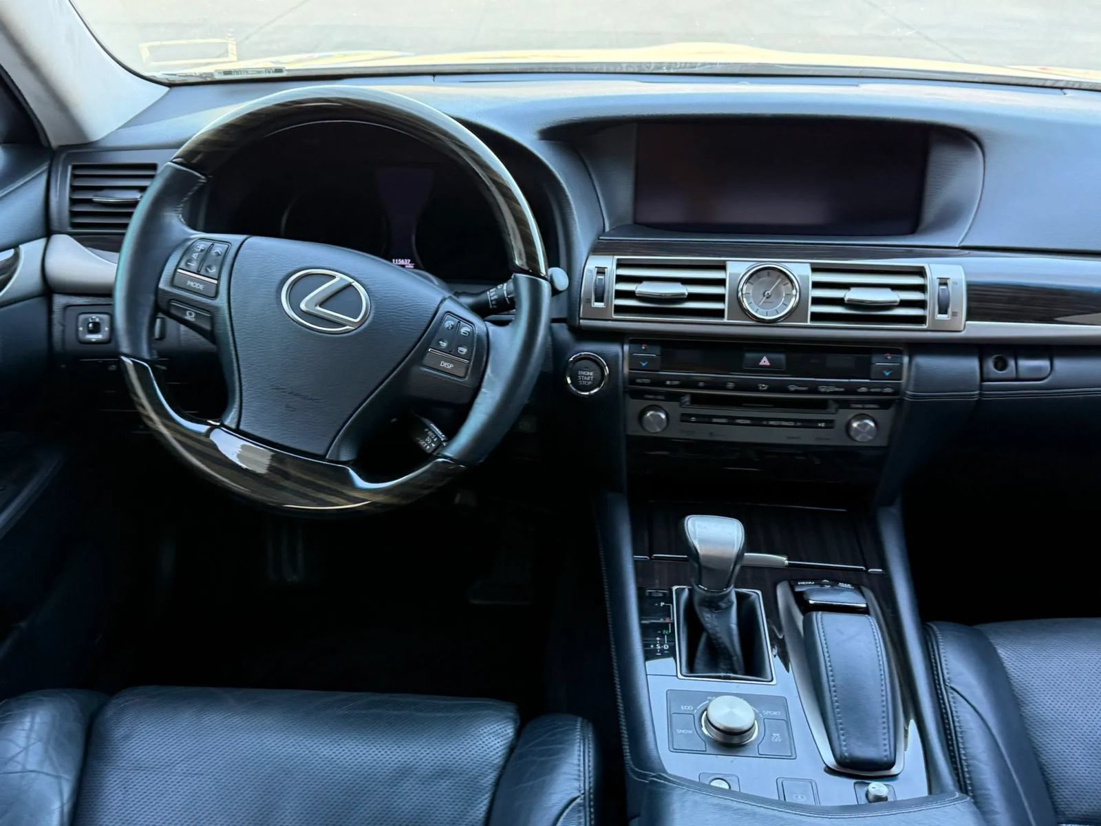Used 2013 Lexus LS 460 w/ Comfort Pkg RWD image 13