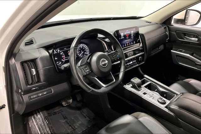Used 2023 Nissan Pathfinder SL image 17