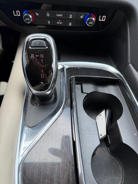 Used 2018 Buick Enclave Essence AWD/4WD image 28
