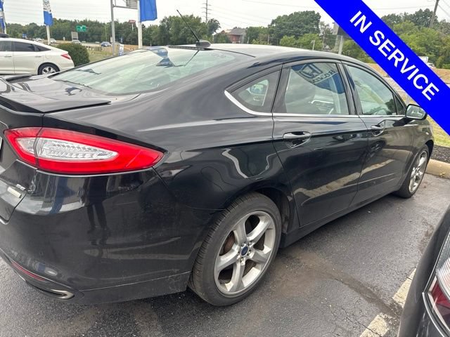 Used 2016 Ford Fusion SE AWD/4WD image 10
