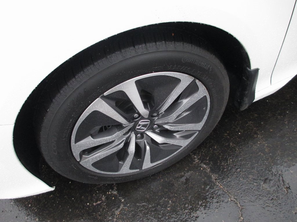 Used 2019 Honda Accord Touring image 11