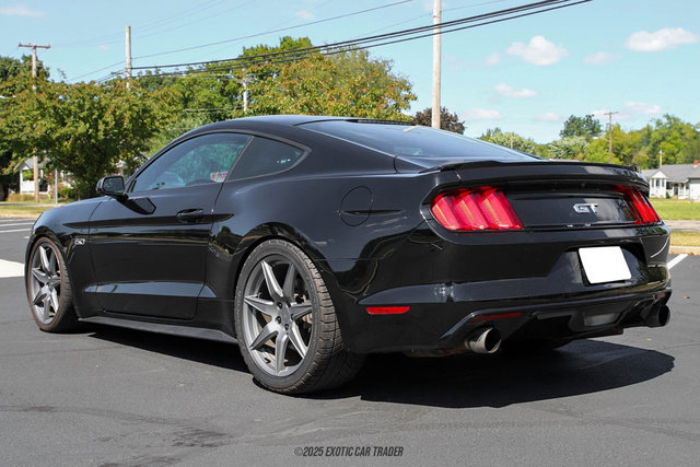Used 2017 Ford Mustang GT image 6