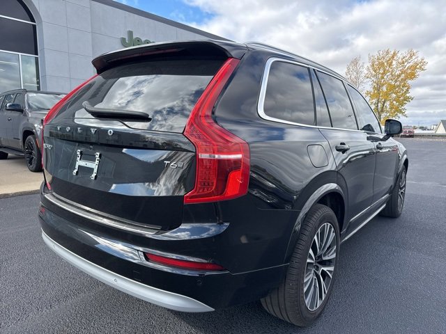 Used 2022 Volvo XC90 T6 Momentum w/ Climate Package image 6