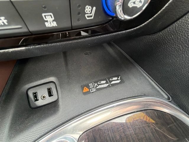 Used 2019 Buick Enclave Avenir w/ Avenir Technology Package AWD/4WD image 19