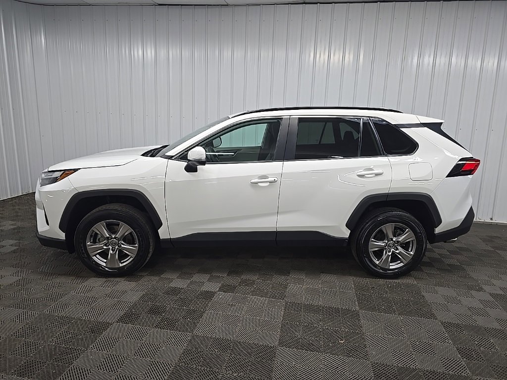 Used 2023 Toyota RAV4 XLE image 5