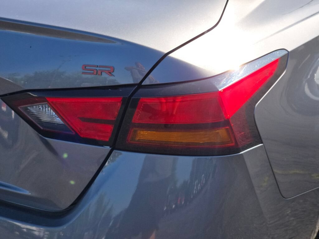 Used 2024 Nissan Altima 2.5 SR FWD image 21
