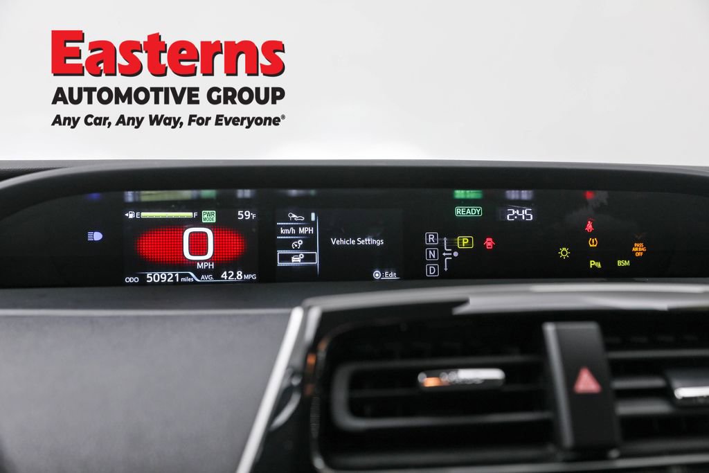 Used 2022 Toyota Prius LE image 18