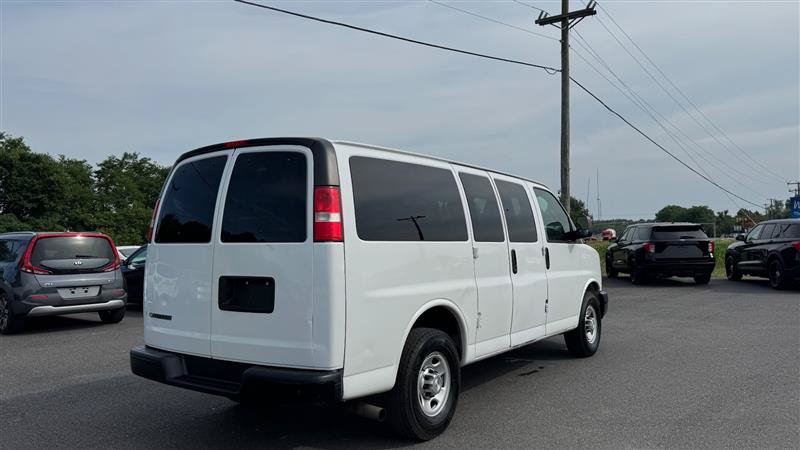 Used 2017 Chevrolet Express 2500 LS RWD image 9