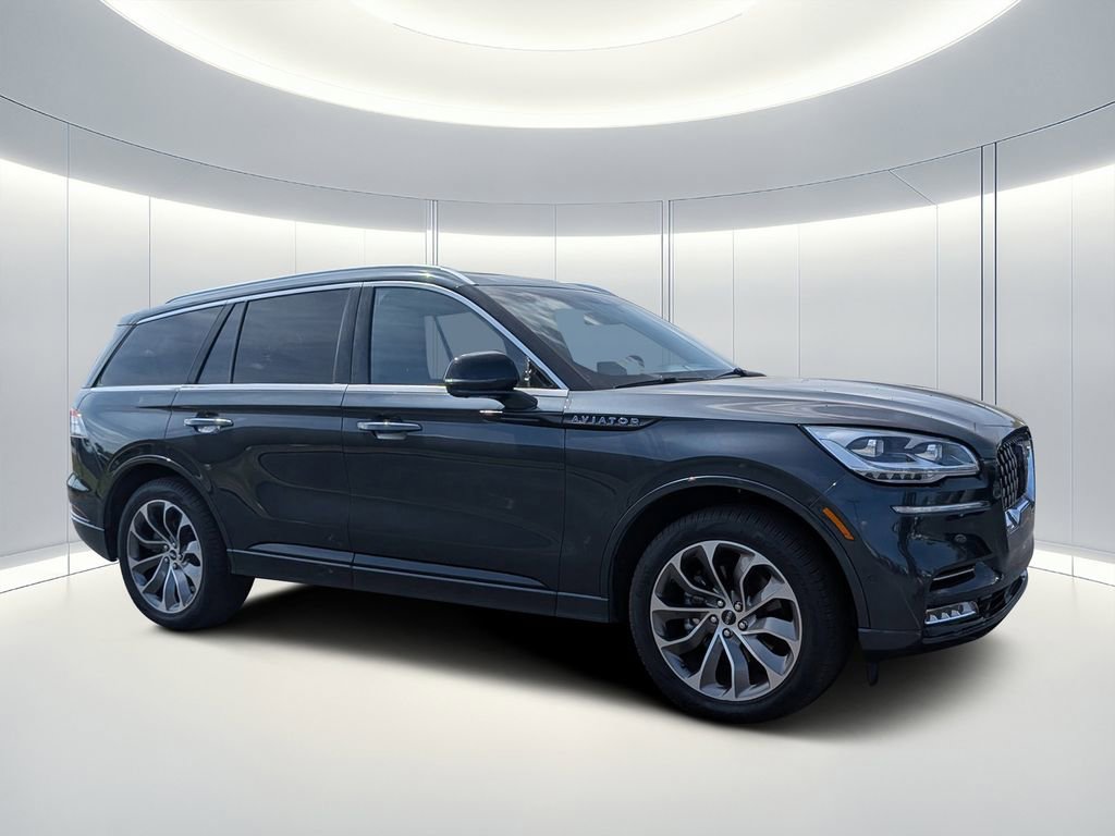 Used 2022 Lincoln Aviator Grand Touring w/ Equipment Group 301A image 2
