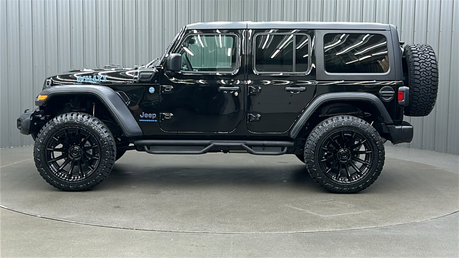 Used 2025 Jeep Wrangler Willys 4xe image 2