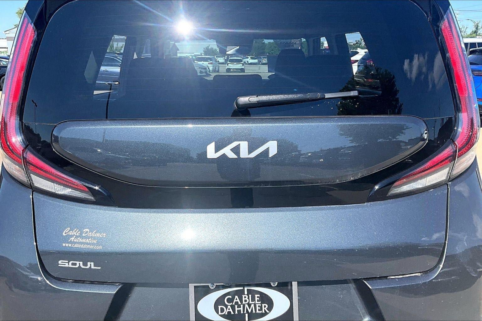 Used 2025 Kia Soul LX w/ LX Technology Package FWD image 24