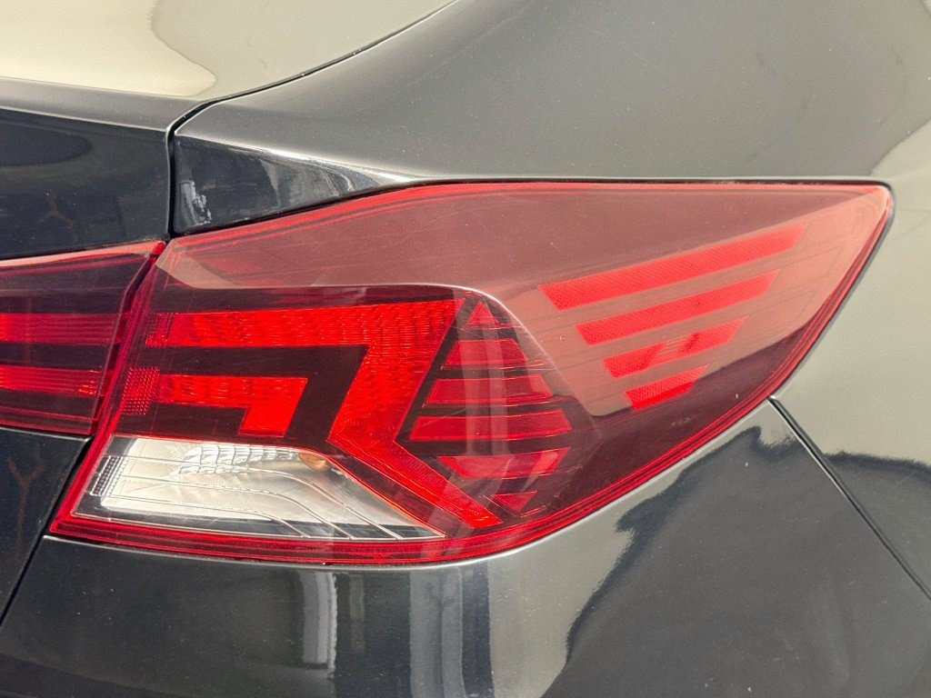 Used 2020 Hyundai Elantra SE FWD image 32
