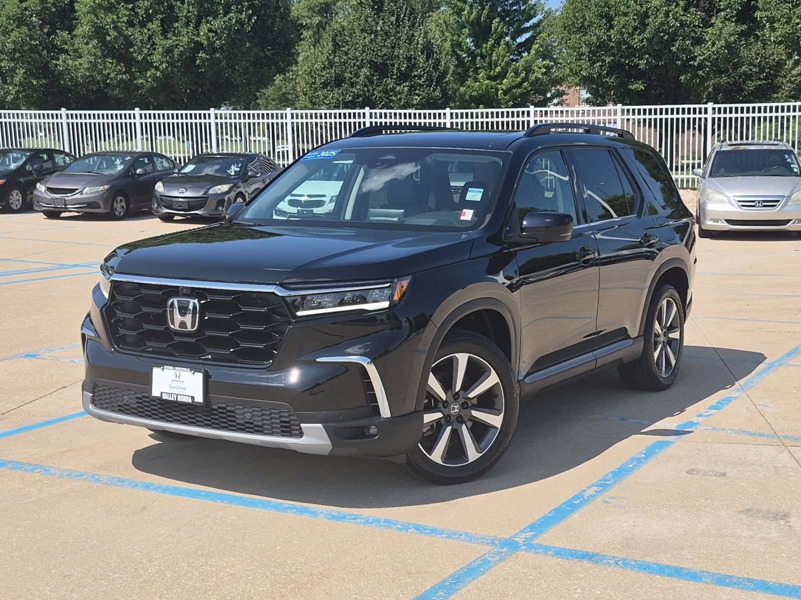 Certified 2025 Honda Pilot Elite image 2