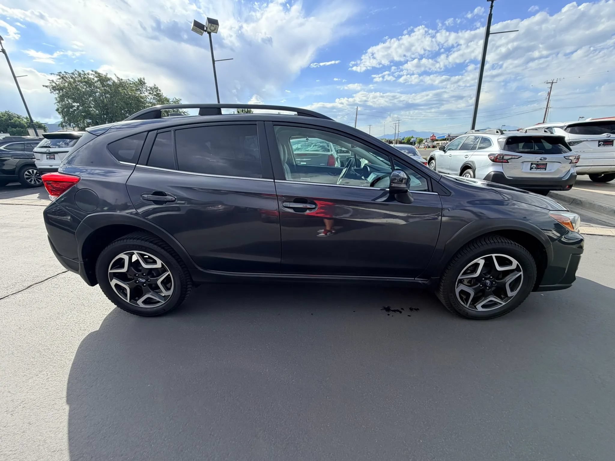 Used 2019 Subaru Crosstrek 2.0i Limited w/ Moonroof Package w/Navigation AWD/4WD image 3