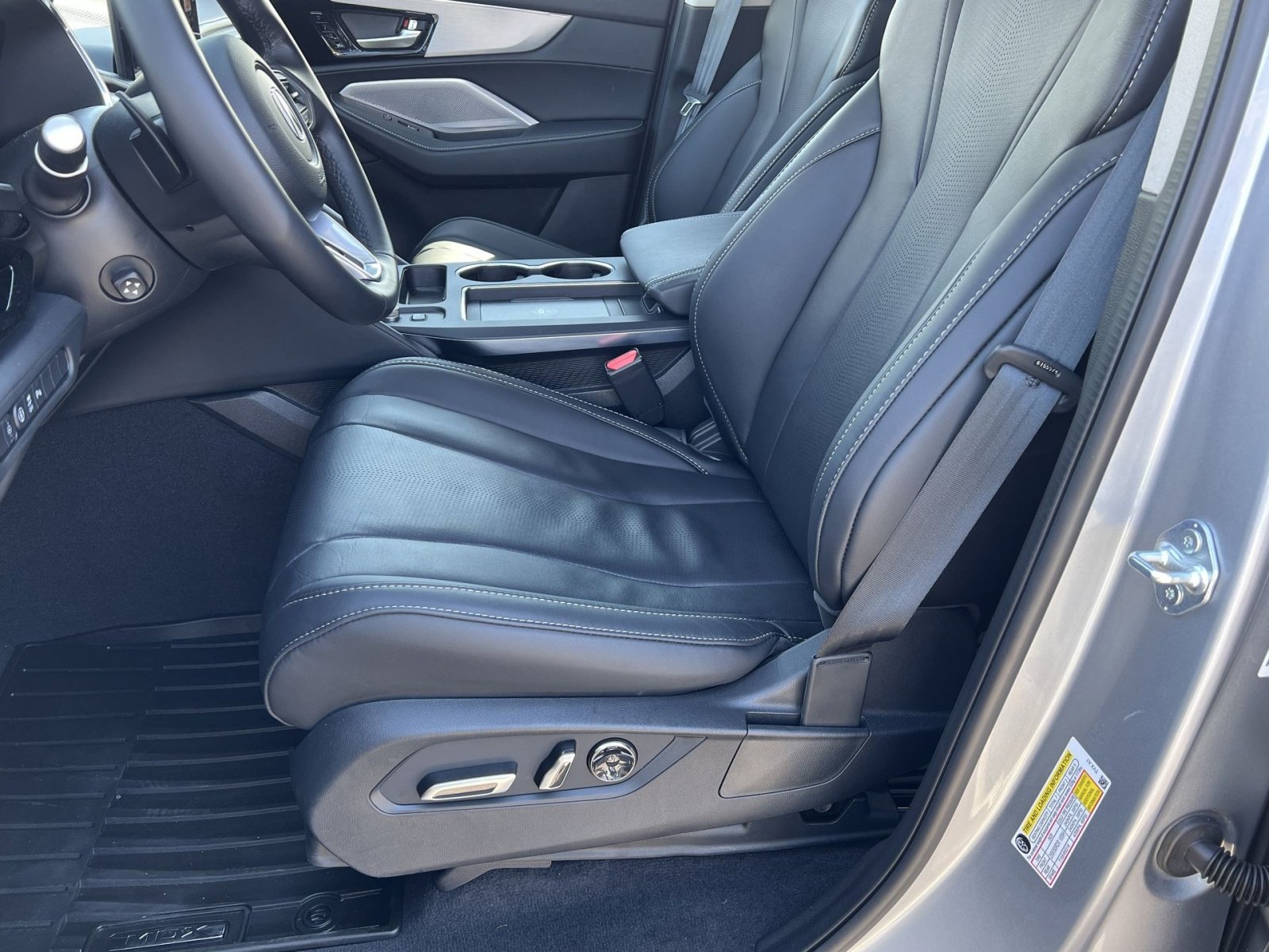 Certified 2026 Acura MDX SH-AWD w/ Technology Package image 10