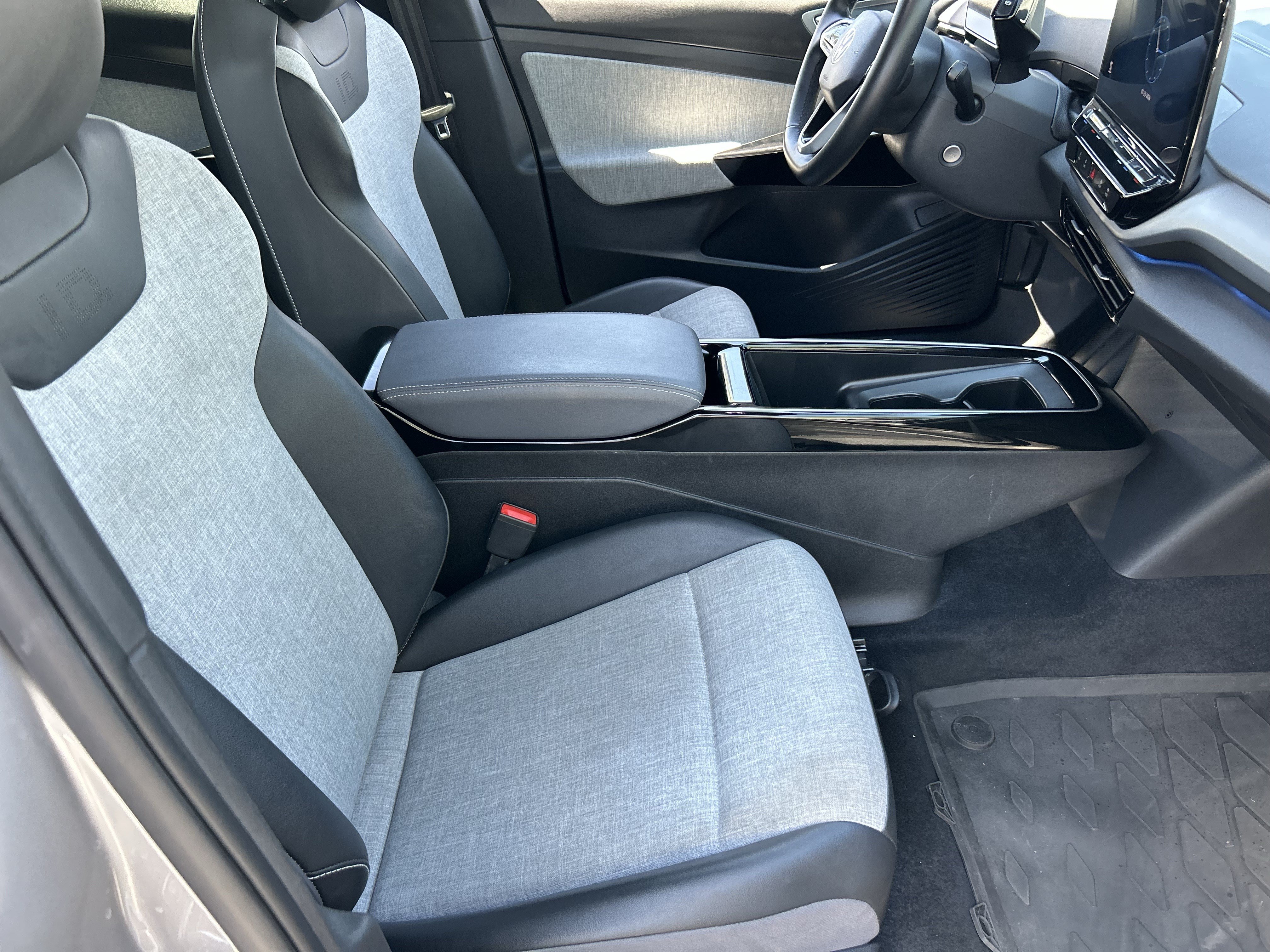 Used 2023 Volkswagen ID.4 Pro RWD image 9
