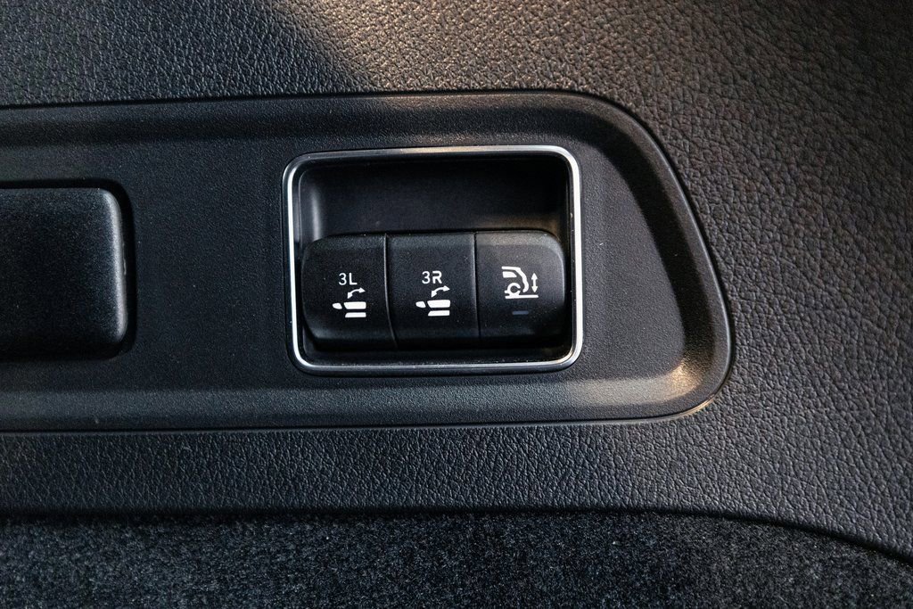 Certified 2026 Mercedes-Benz GLS 450 4MATIC image 35