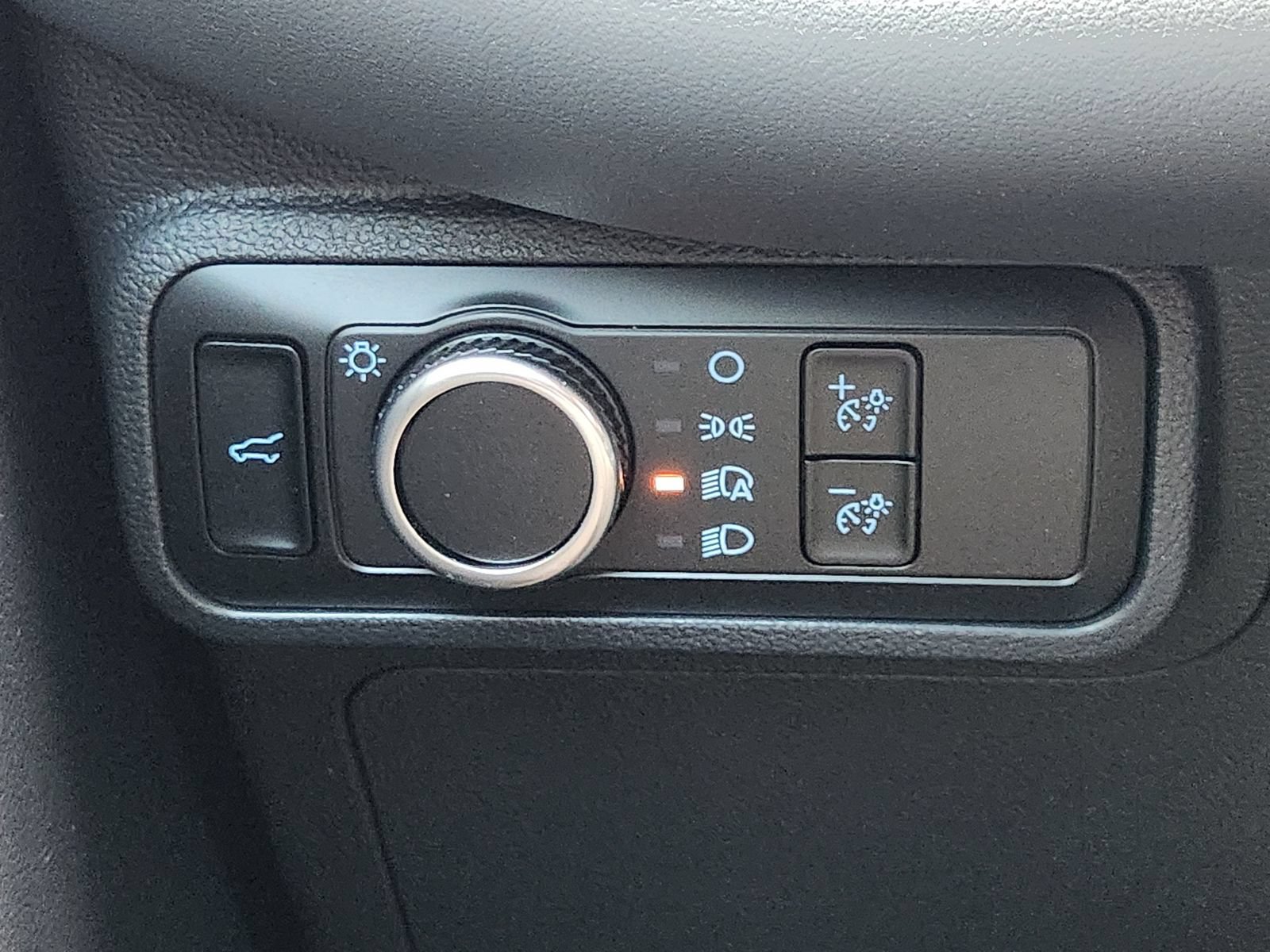 Used 2025 Ford Explorer Active RWD image 23
