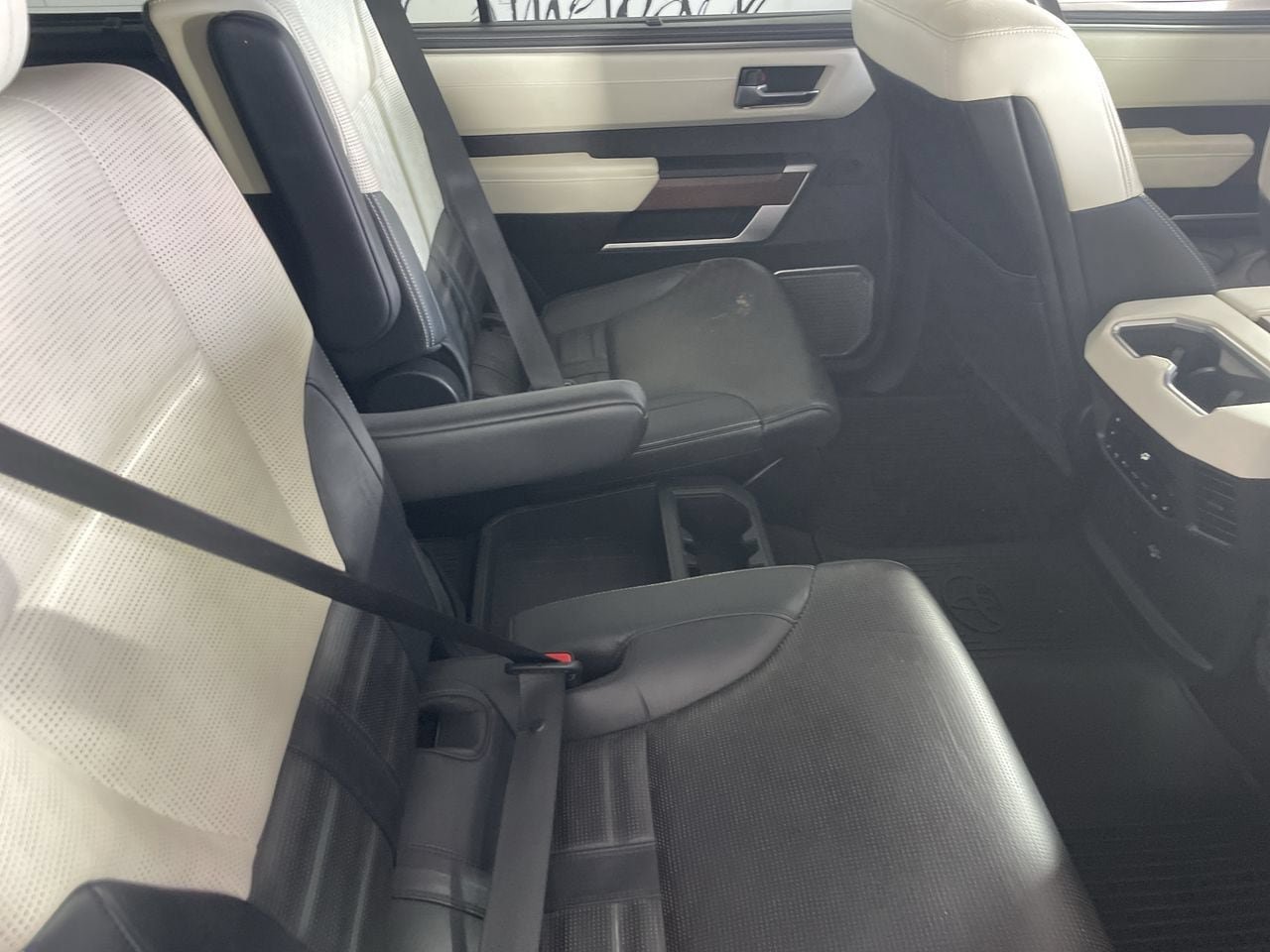 Used 2023 Toyota Sequoia Capstone AWD/4WD image 25