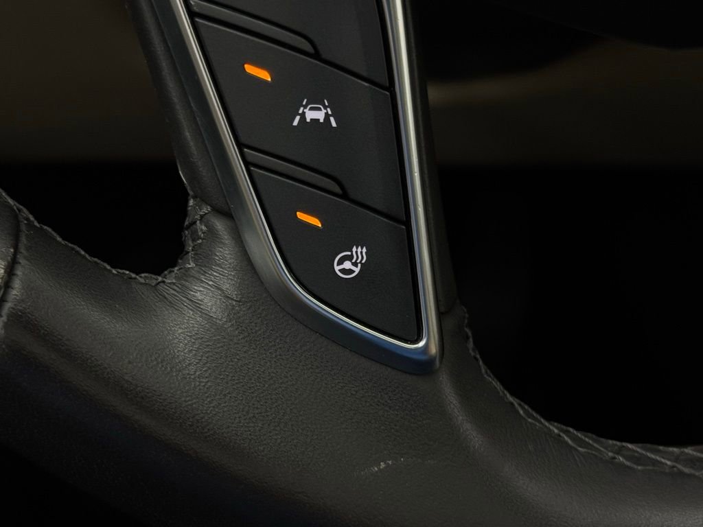 Used 2018 Cadillac XT5 Luxury w/ Driver Awareness Package image 22