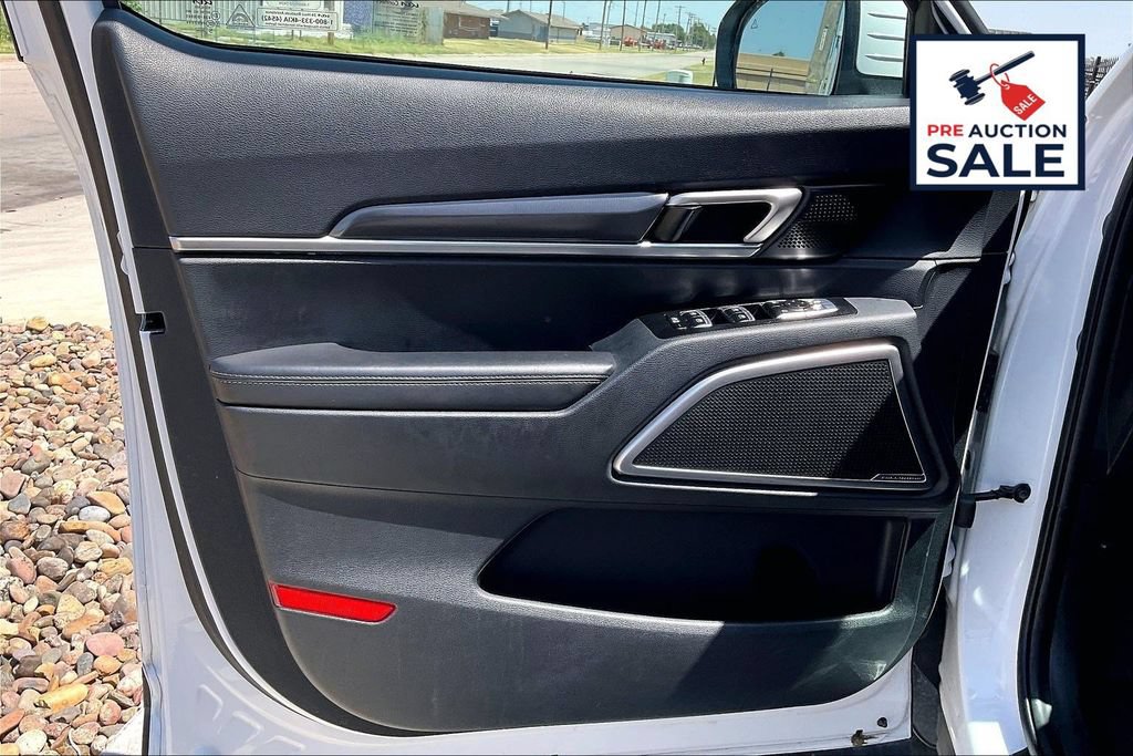 Used 2025 Kia Telluride S AWD/4WD image 23