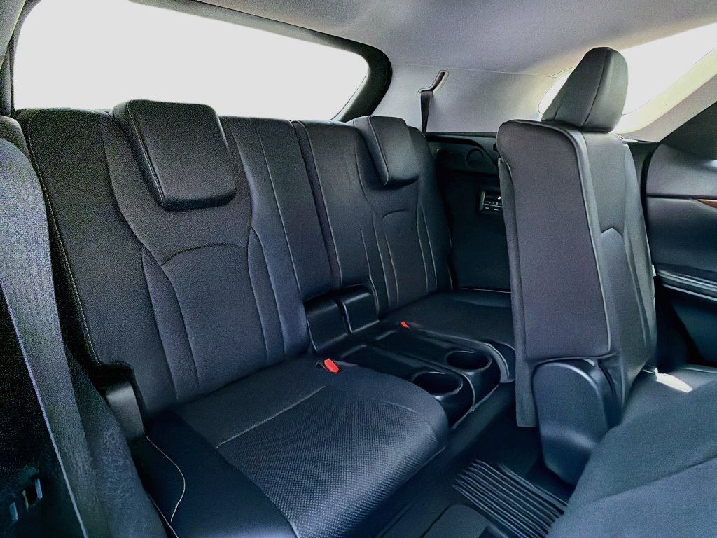 Used 2022 Lexus RX 350L Premium w/ Premium Package AWD/4WD image 29