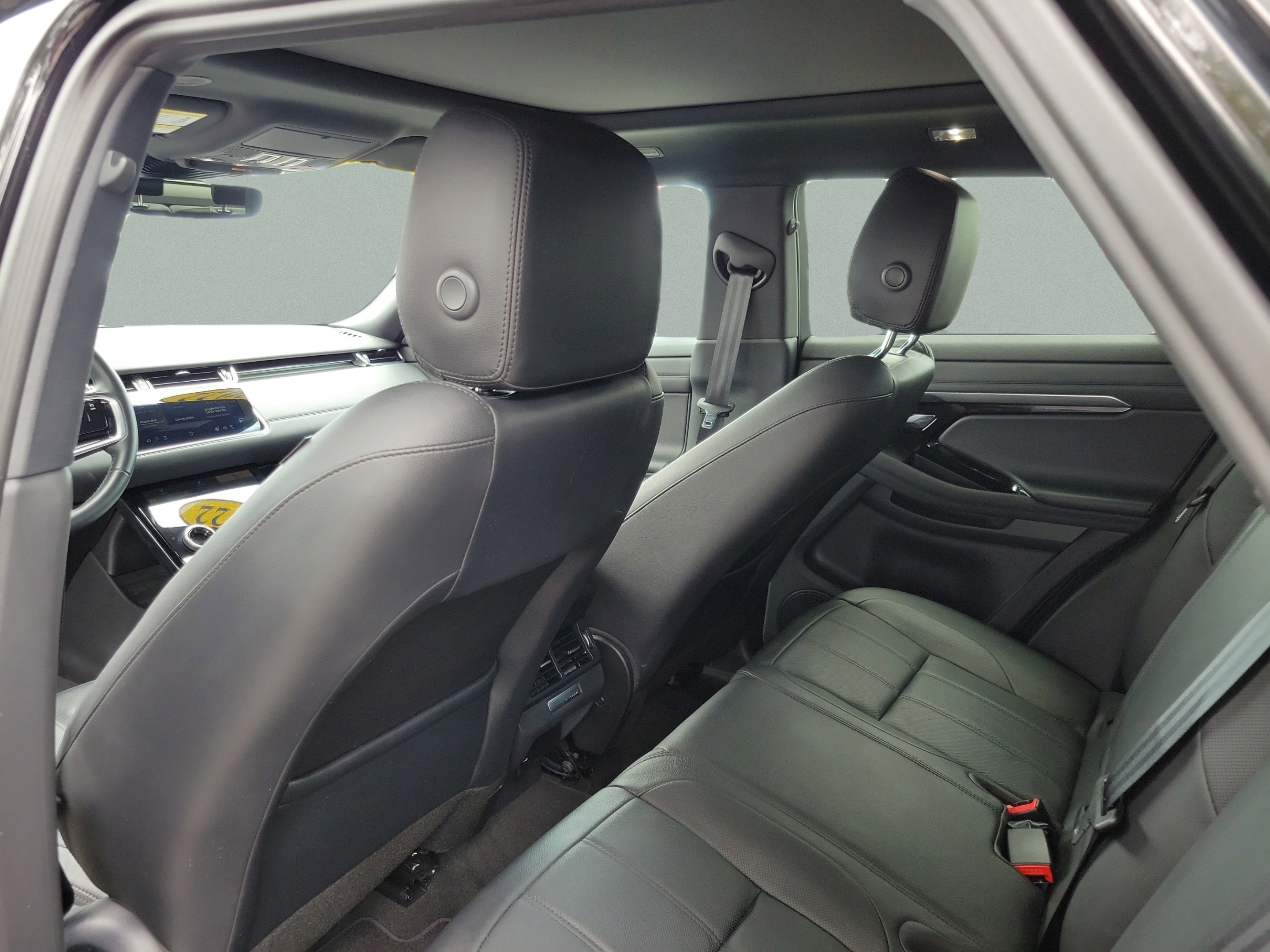 Used 2022 Land Rover Range Rover Evoque SE AWD/4WD image 12