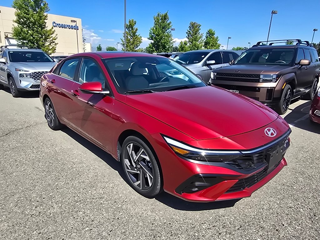 Used 2025 Hyundai Elantra Limited FWD image 7