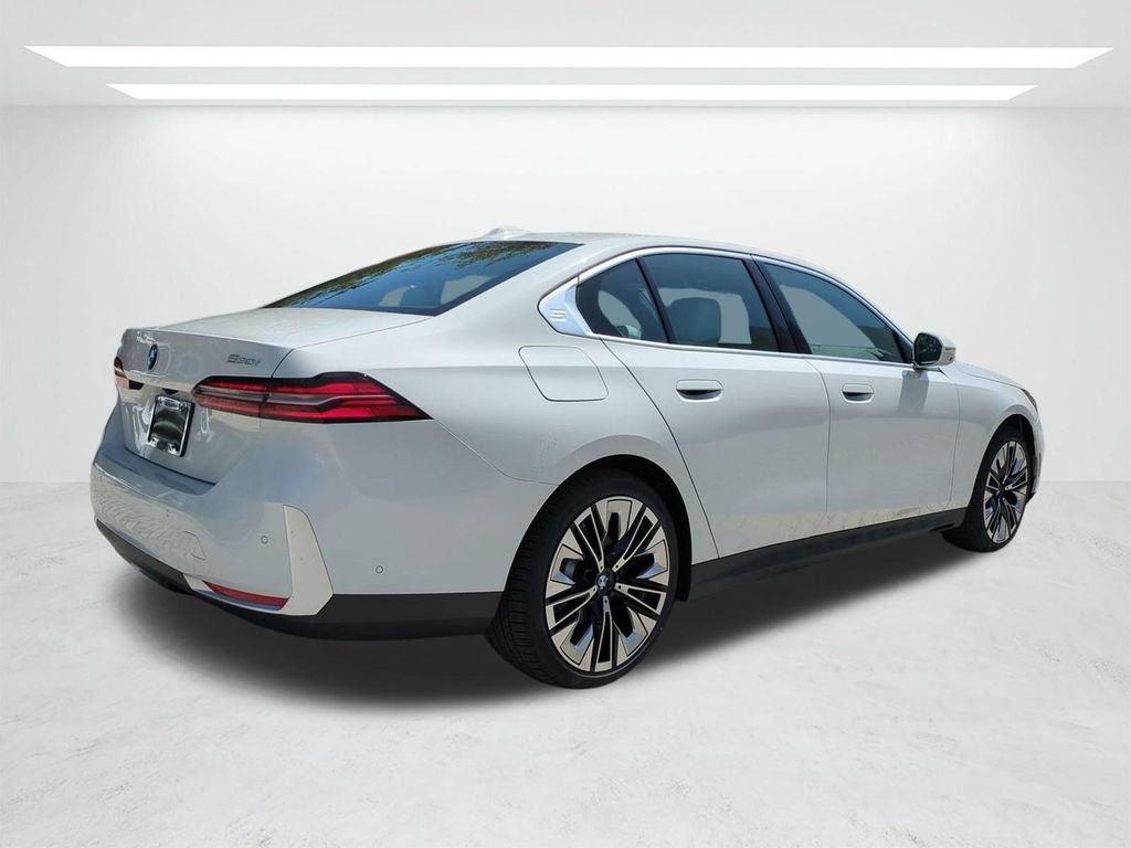 New 2027 BMW 530i xDrive w/ Premium Package AWD/4WD image 4