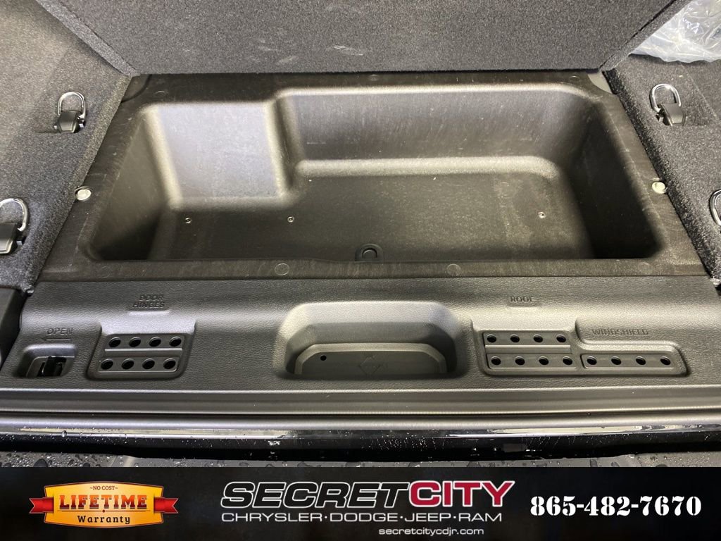 New 2026 Jeep Wrangler Unlimited Rubicon w/ Steel Bumper Group image 32