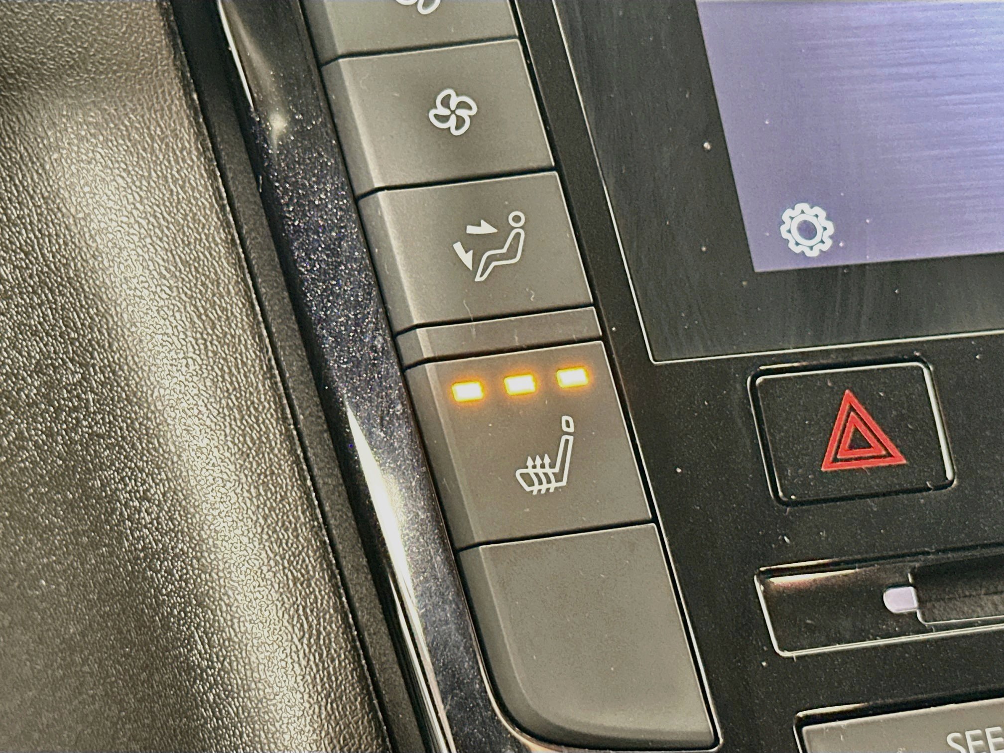 Used 2022 INFINITI QX50 Luxe AWD/4WD image 19