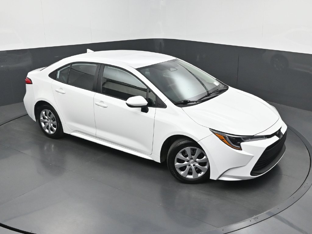 Used 2023 Toyota Corolla LE FWD image 30