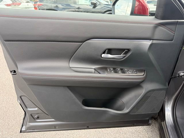 New 2025 Nissan Kicks SR w/ SR Premium Package image 10