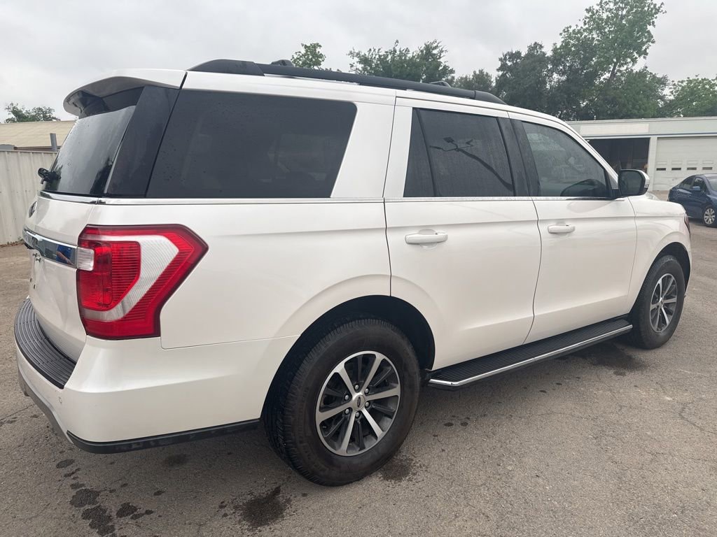 Used 2018 Ford Expedition XLT w/ Equipment Group 202A image 3