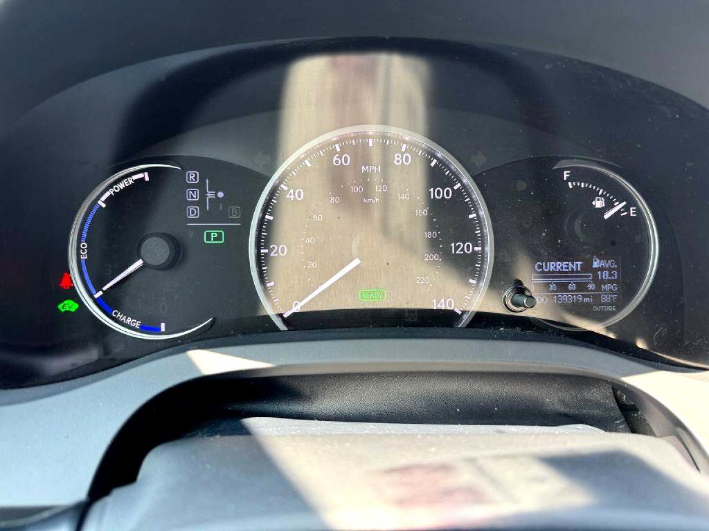 Used 2012 Lexus CT 200h image 21