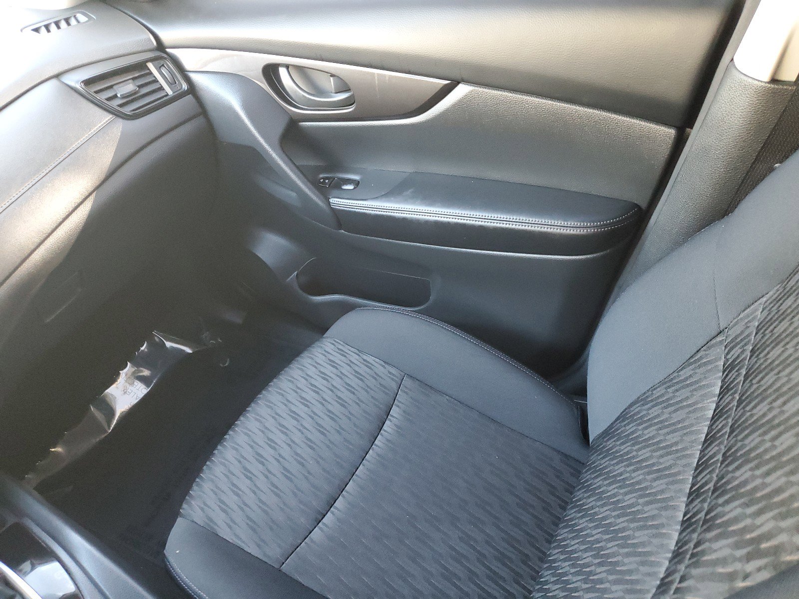 Certified 2019 Nissan Rogue S image 11