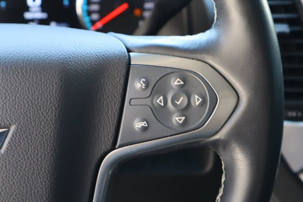 Used 2019 Chevrolet Suburban Premier AWD/4WD image 15